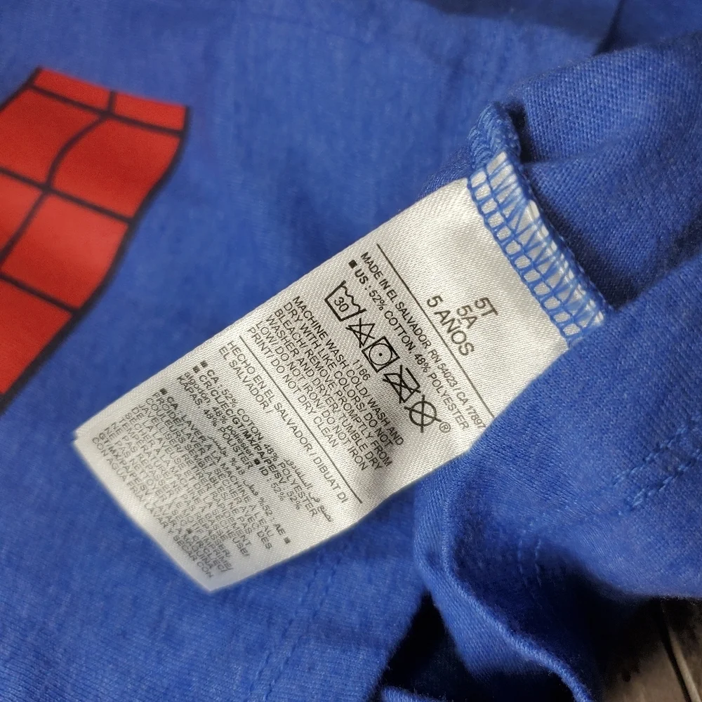 Old Navy Marvel Spider-man Blue and Red Costume T-Shirt Size 5T Toddler Boy NWOT
